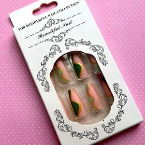 Beautiful Nail Abstract Pink and Green Artificial Nails